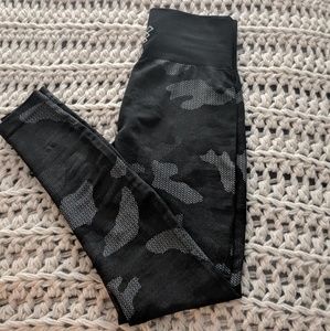 Jed North seamless camo